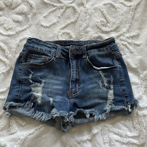 Fashion Nova Denim shorts 
Size Small